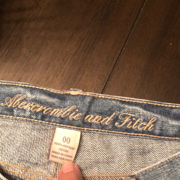 Shorts - Picture 2 of 4